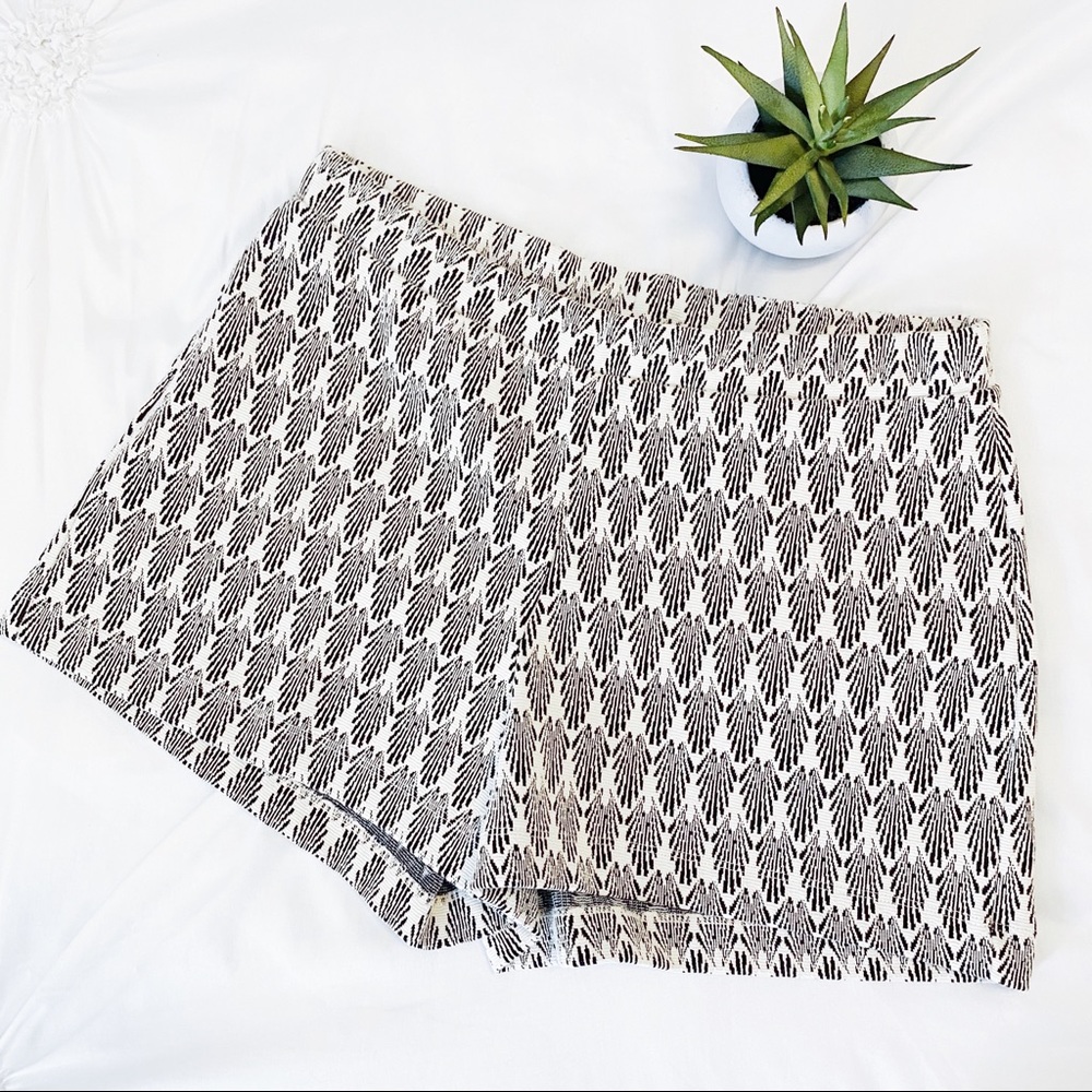 Zara Jacquard Knit High Waisted Shorts Size Small